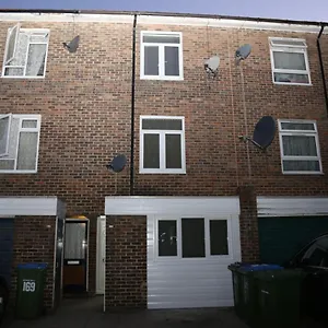 A A Guest Woolwich Guest house London
