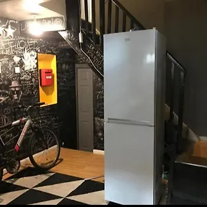 Single With Underbed 8 Hostel London