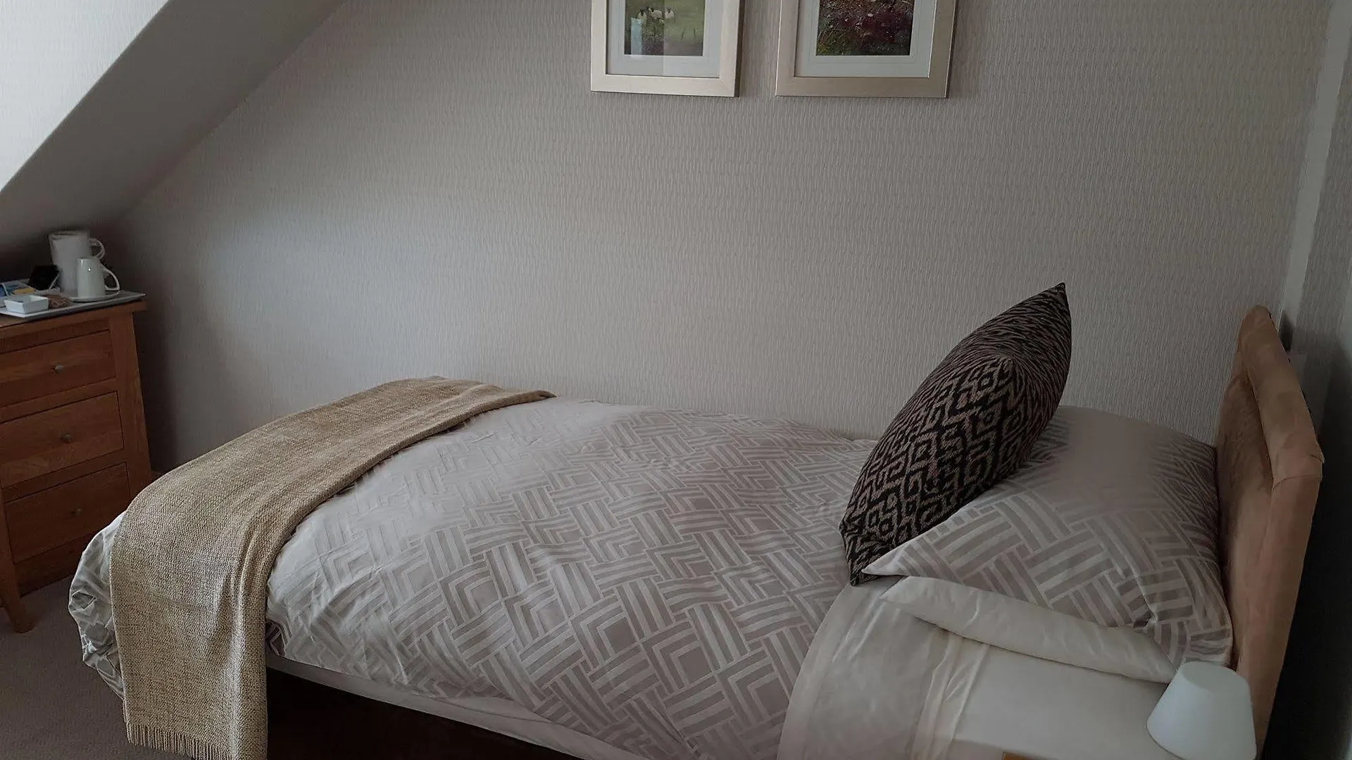 Konukevi Kew House Otel Edinburgh